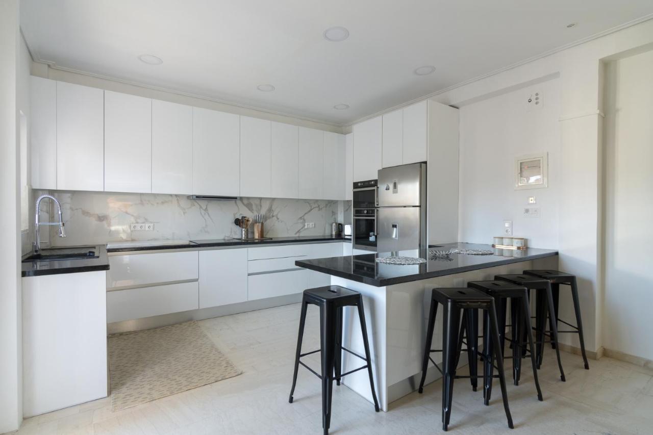 Apartment Spacious And Modern Flat For 4 Athens