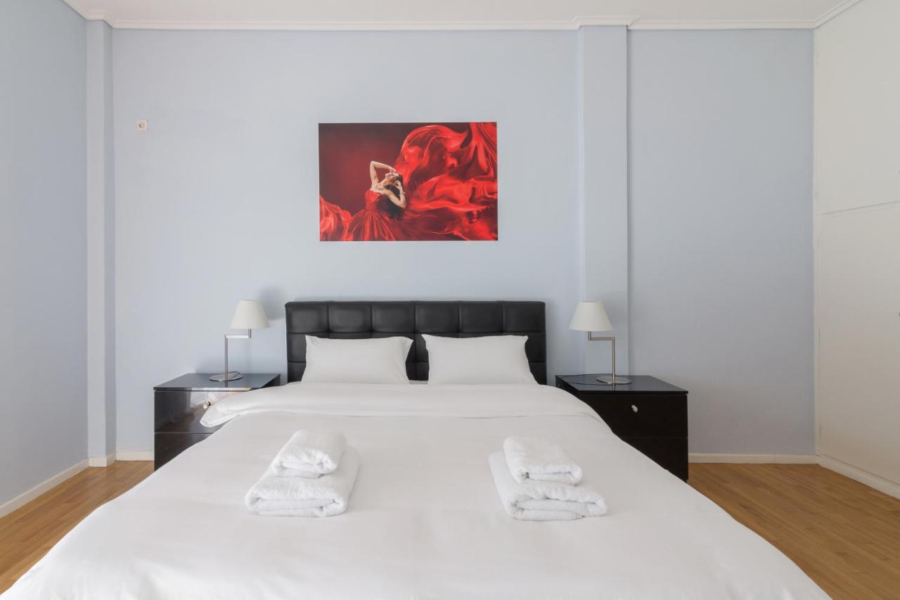 Apartment Spacious And Modern Flat For 4 Athens